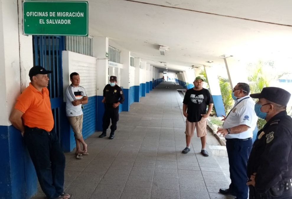 Deportan a tres nicaragüenses por intentar ingresar a El Salvador de forma ilegal deportan-a-tres-nicaraguenses-por-intentar-ingresar-a-el-salvador-de-forma-ilegal